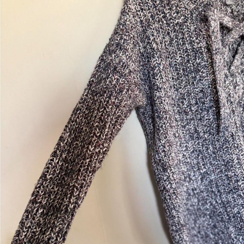 Aerie V-Neck Knit Sweater in Gray - Picture 5 of 8